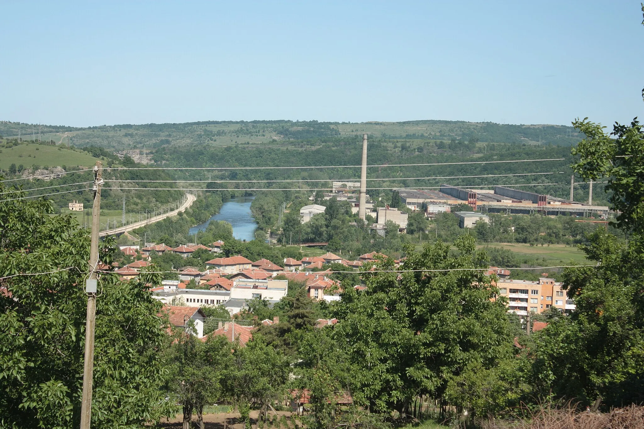 Photo showing: View to Roman, Bulgaria and river Iskar
