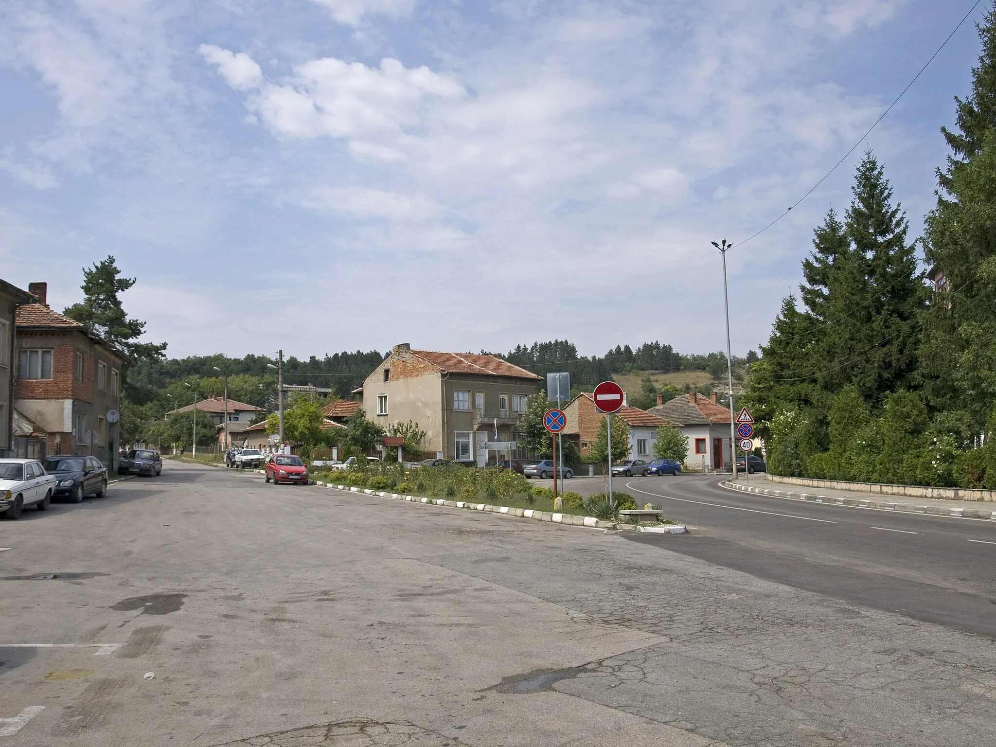 Photo showing: I-1 road (E79) in Dimovo, view to the north