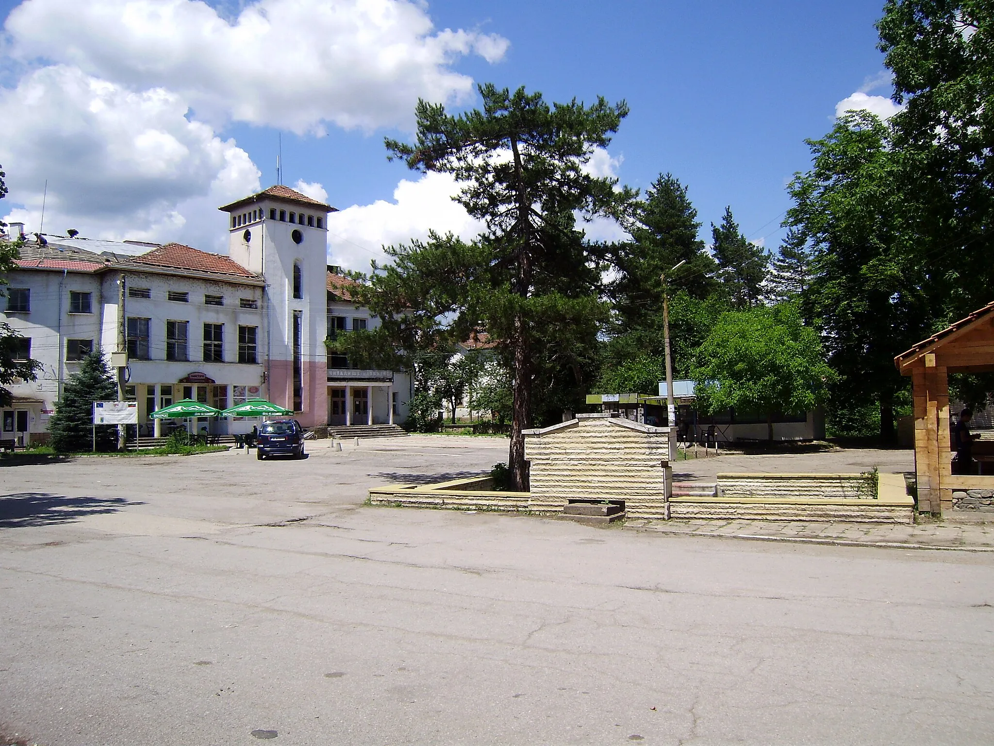 Photo showing: Центърът на село Боровци.