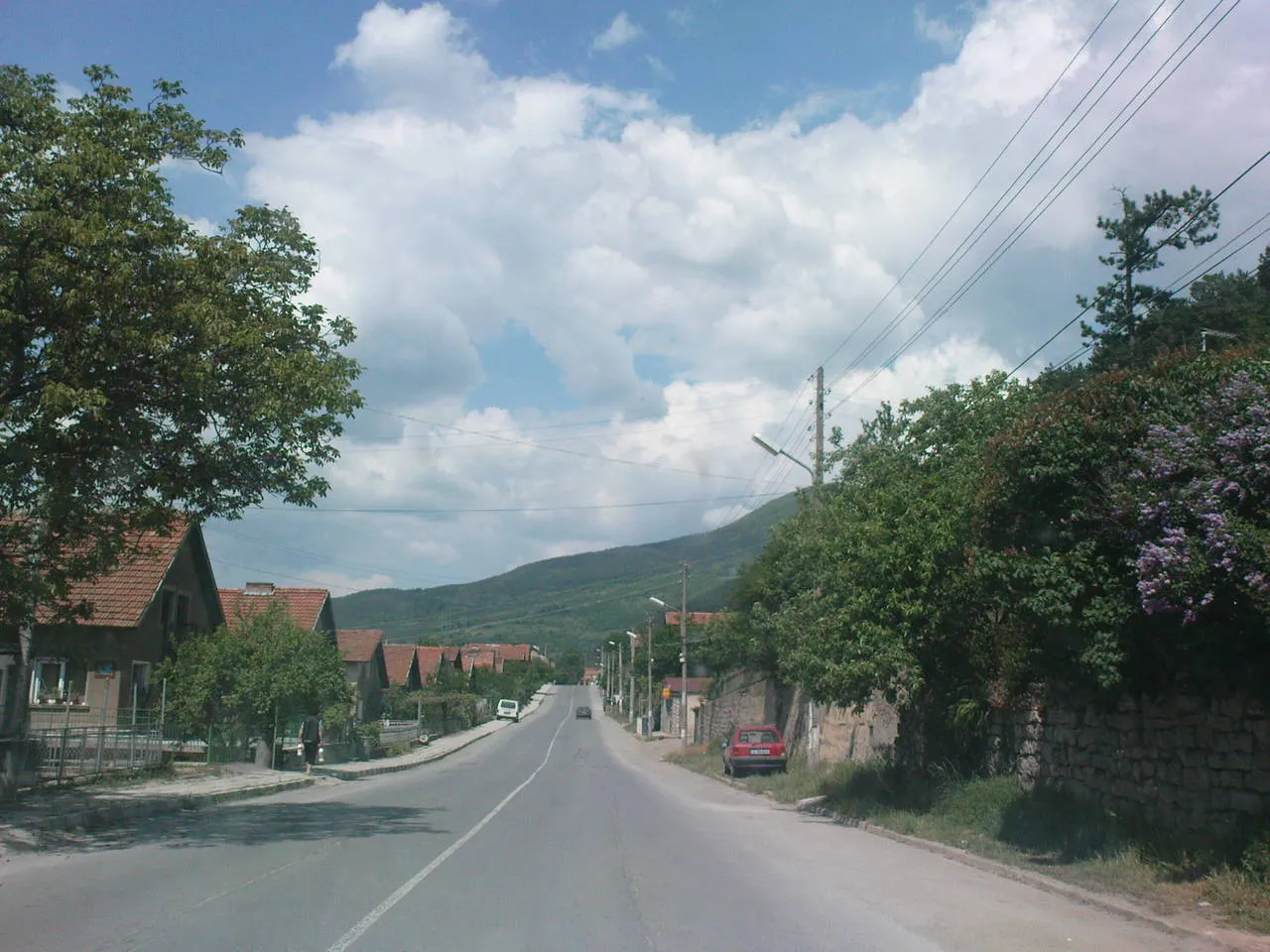 Photo showing: Iskrets (Bulgaria), main street