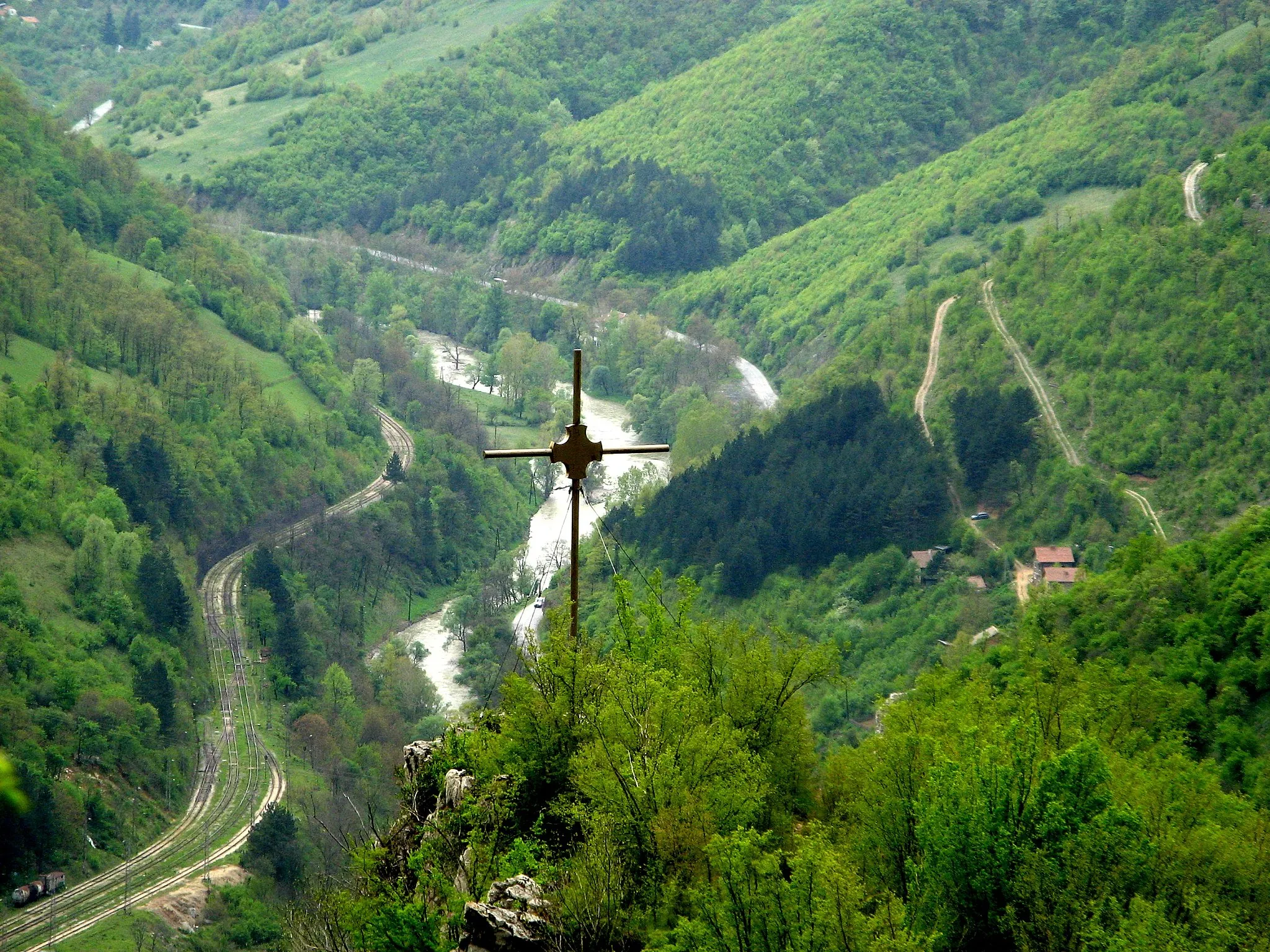 Photo showing: Locality of river Iskar and village Gara Lakatnik, Bulgaria