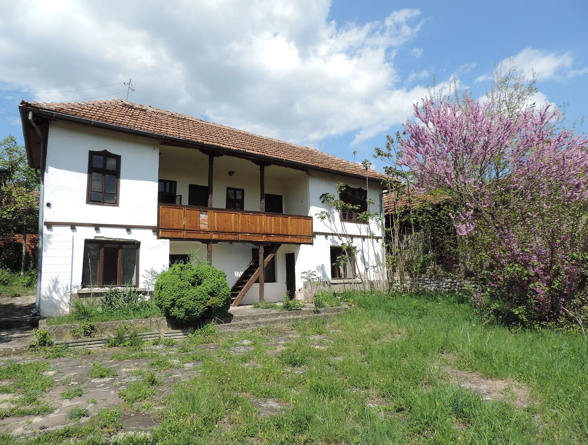 Photo showing: Old house in village Belimel, Bulgaria