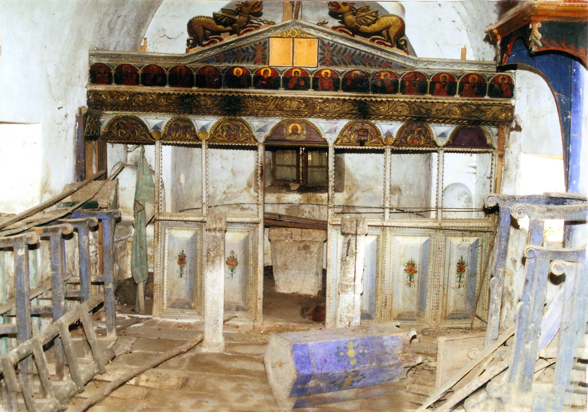 Photo showing: interior ancient church