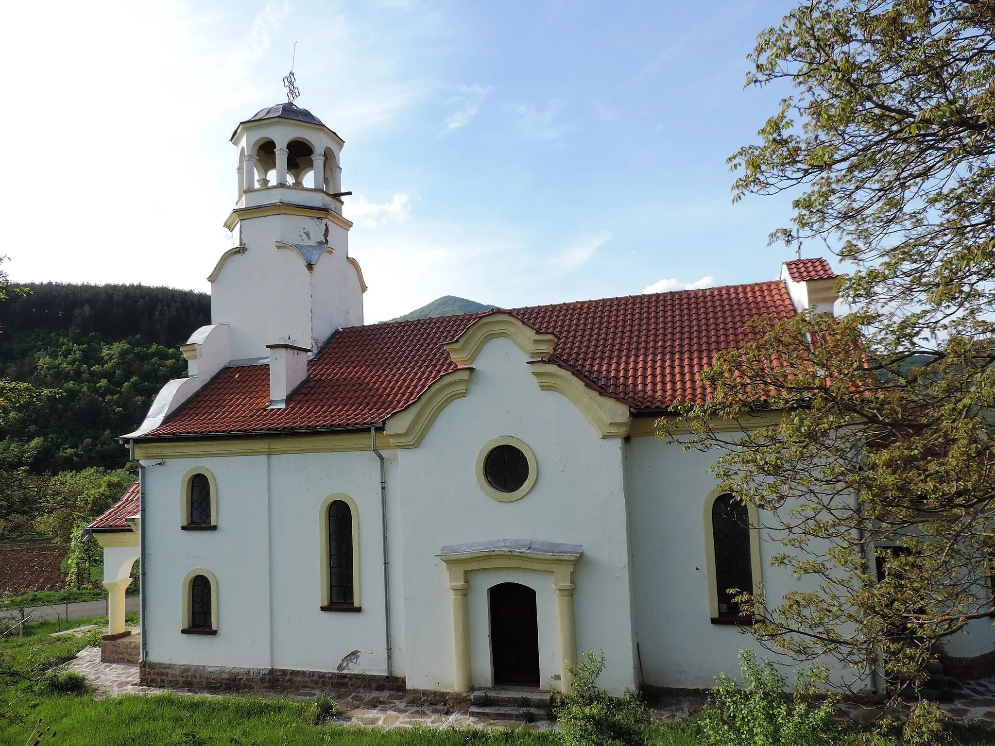 Photo showing: Church "St. Nikolay Mirlikiyski" of village Zhelezna, Montana Province, Bulgaria