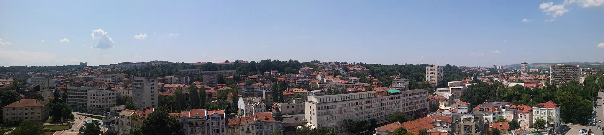 Photo showing: View of downtown Pleven.