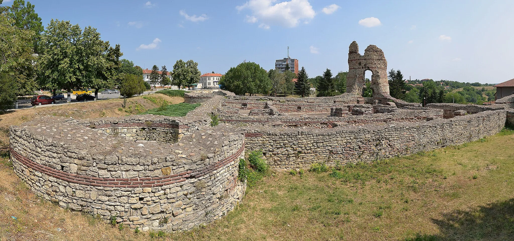 Photo showing: Kula (Кула), Bulgaria - ruins of Roman fortress Castra Martis