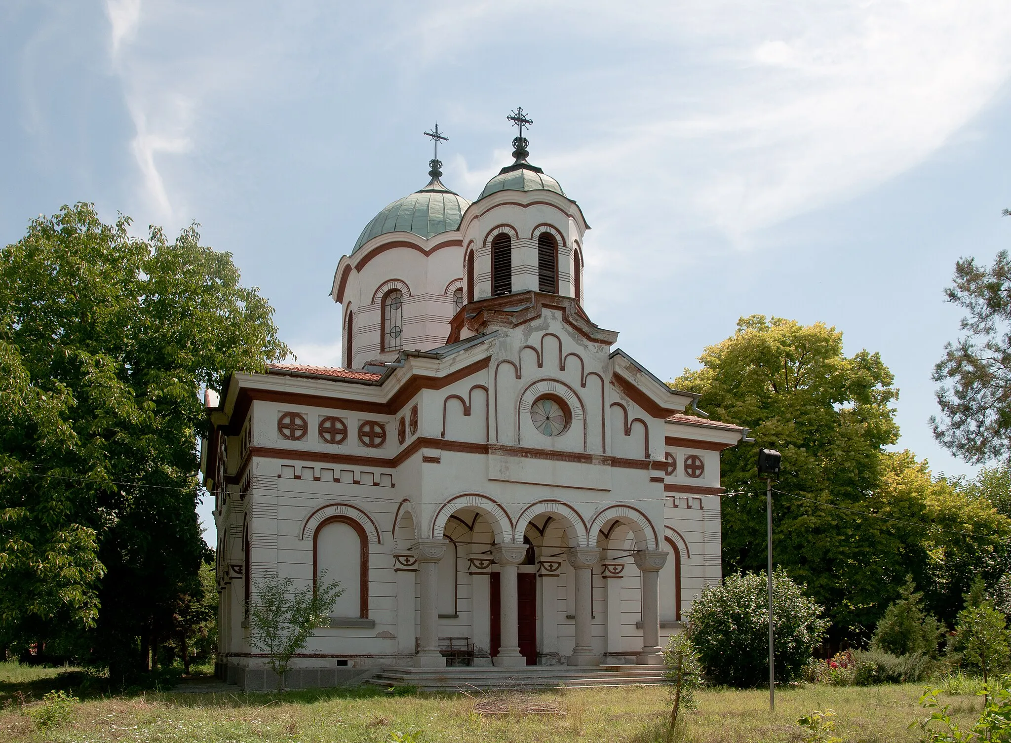 Photo showing: Dormition of the Theotokos Church in Nova Zagora town, Bulgaria.