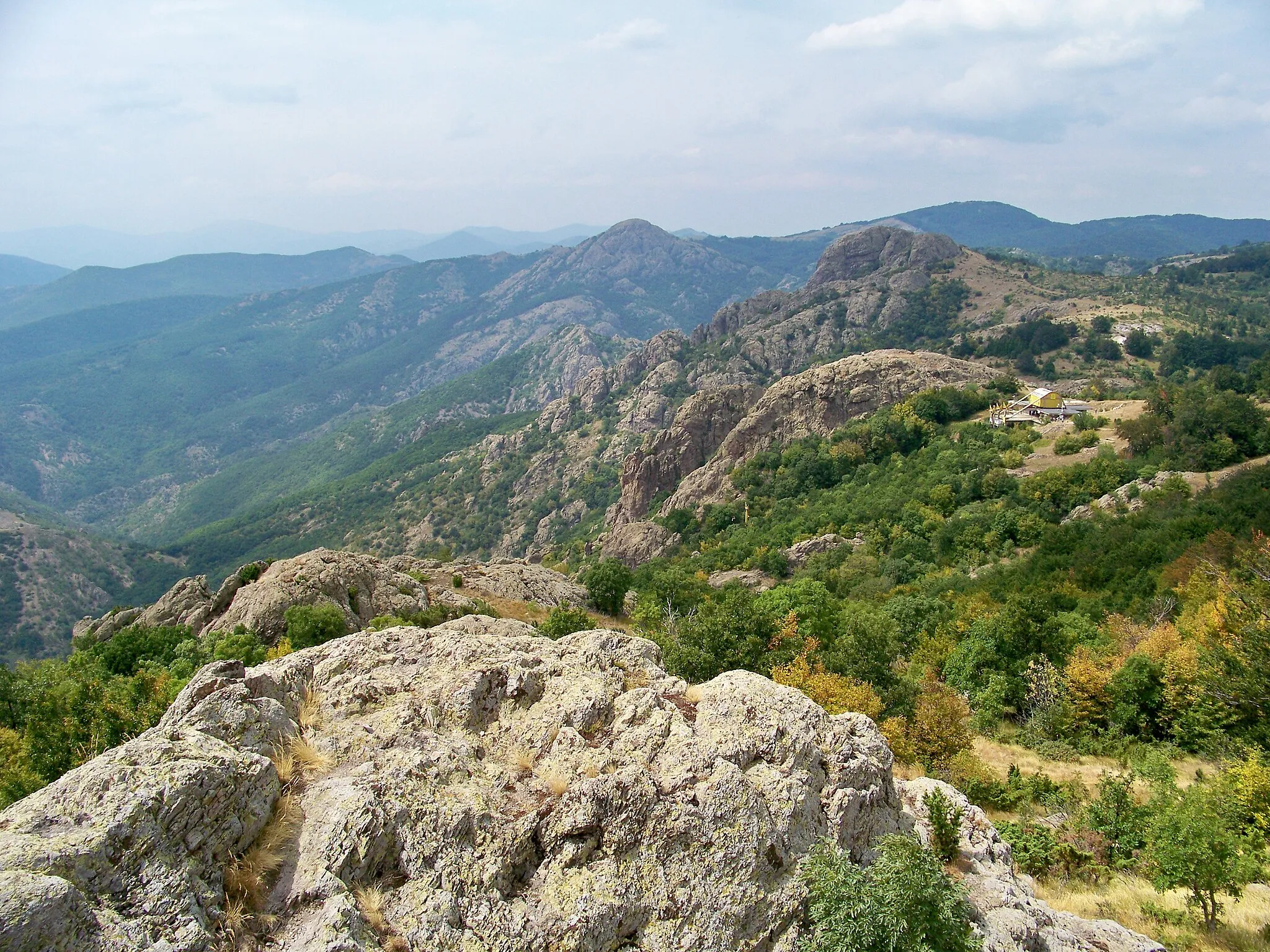 Photo showing: Карандила е български курорт, разположен на 10 км от Сливен.