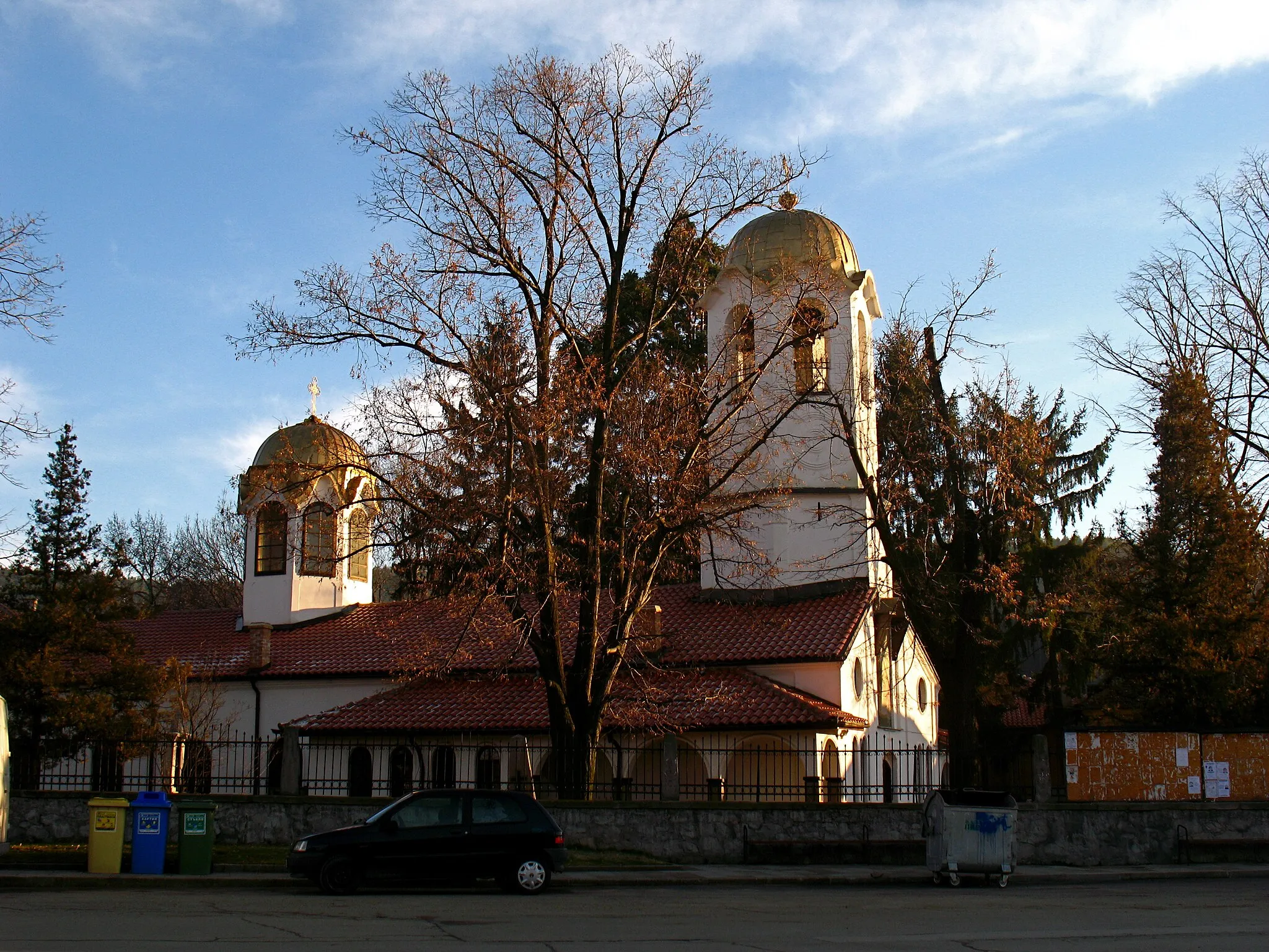 Photo showing: Church of the Dormition in Pirdop