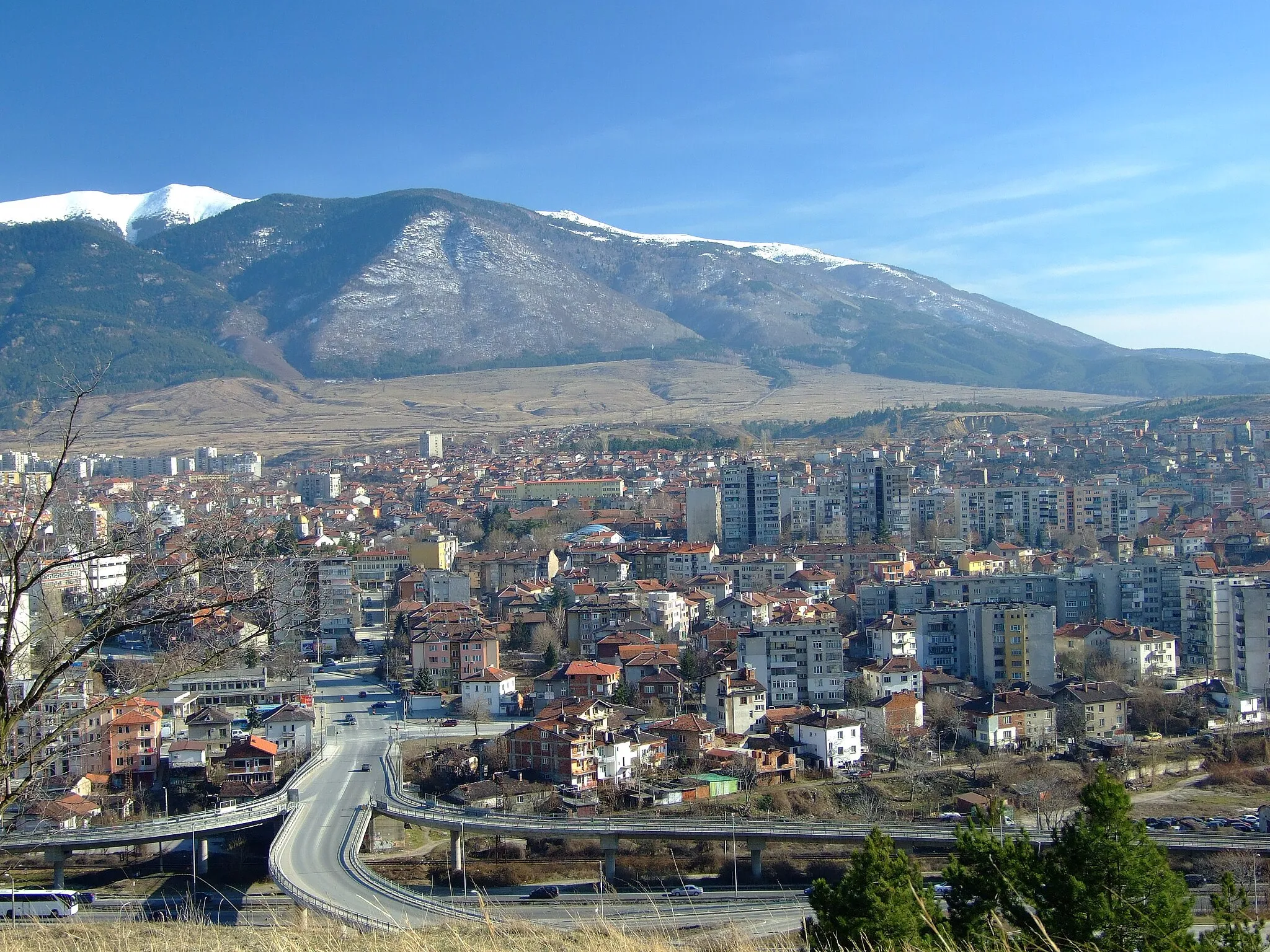 Photo showing: view of the Rila Mountain Dupnitsa