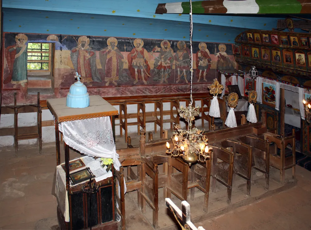 Photo showing: Interior and frescoes of the Old church in Raduil, Bulgaria