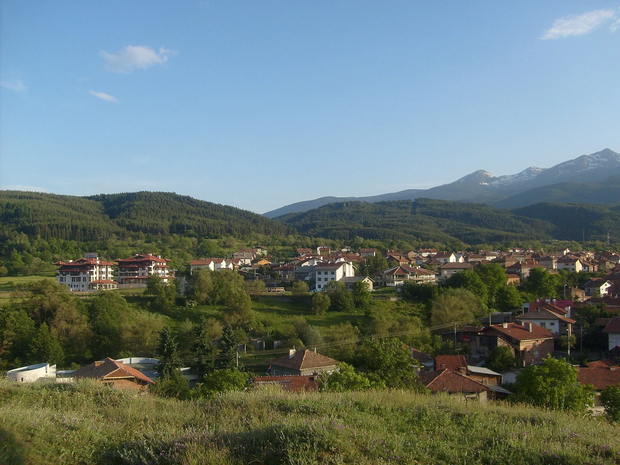 Photo showing: Overview of Dobrinishte, Blagoevgrad Province, Bulgaria