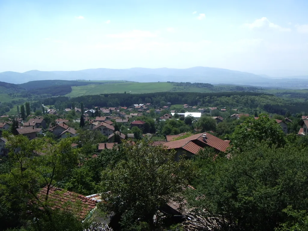 Photo showing: Изглед от село Кладница, България