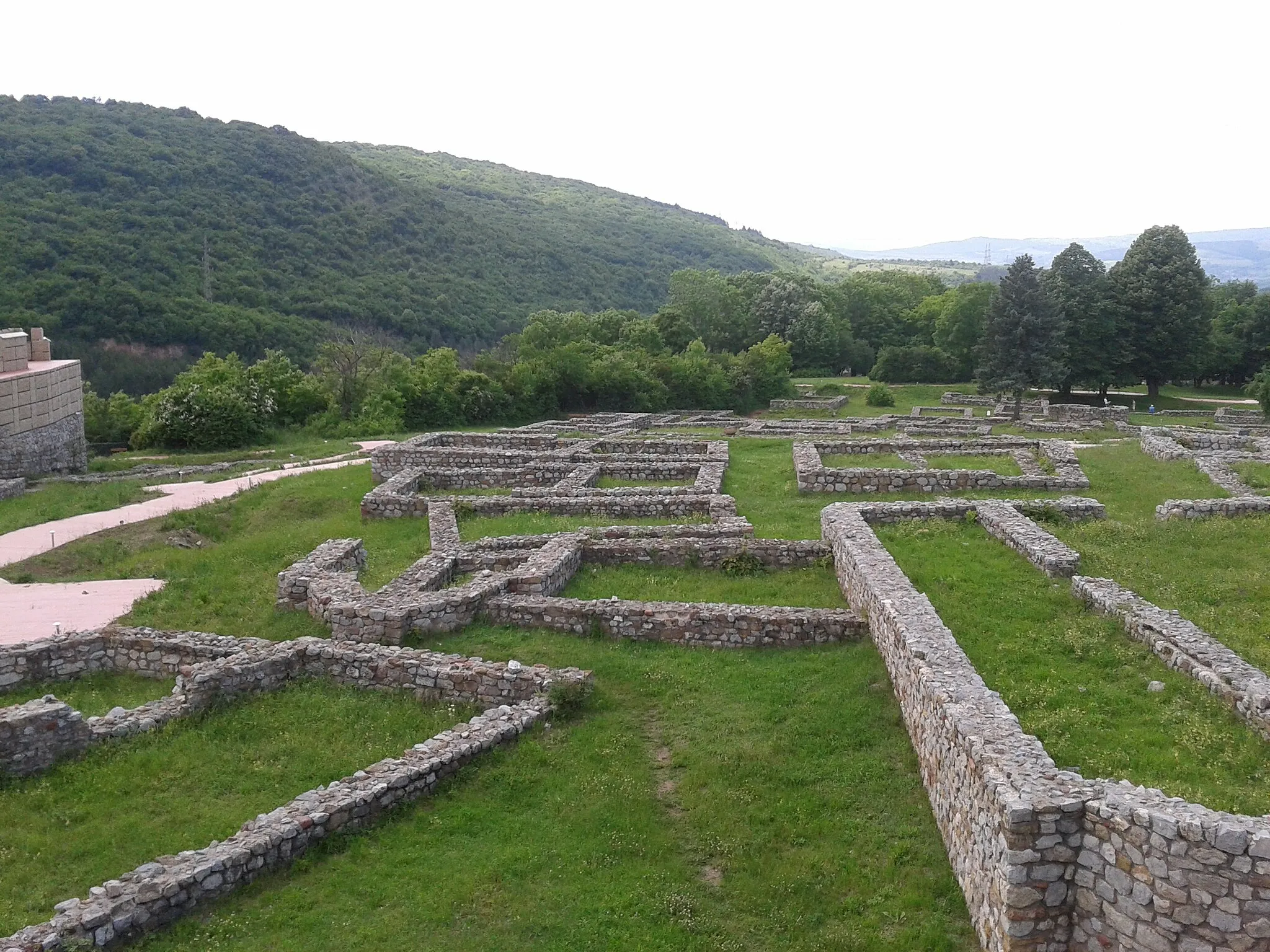 Photo showing: This is a photo of a monument in Pernik in Bulgaria identified by the ID