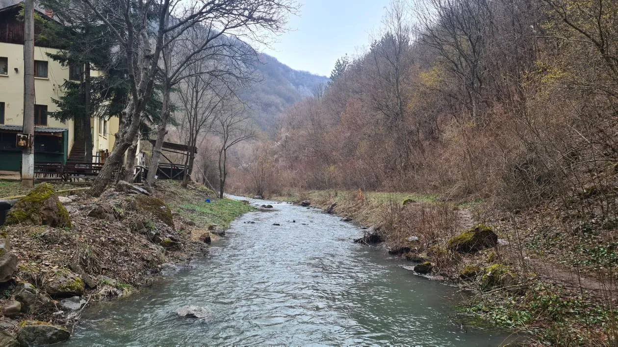 Photo showing: View from the Lilyaka Hut and the Kriva River in the vicinity of Belediе han