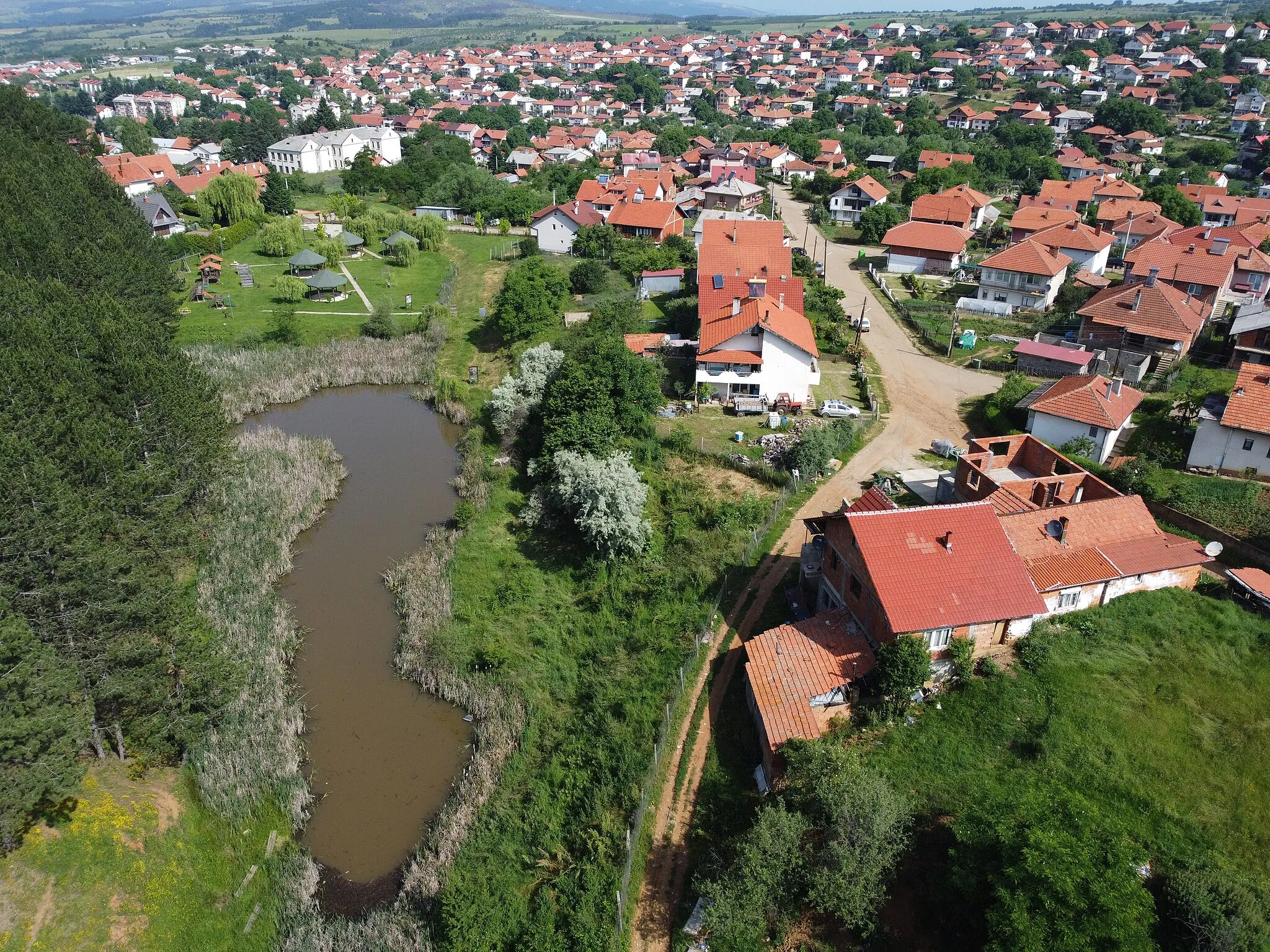 Photo showing: The Ezerce Recreation Center in Pehčevo.