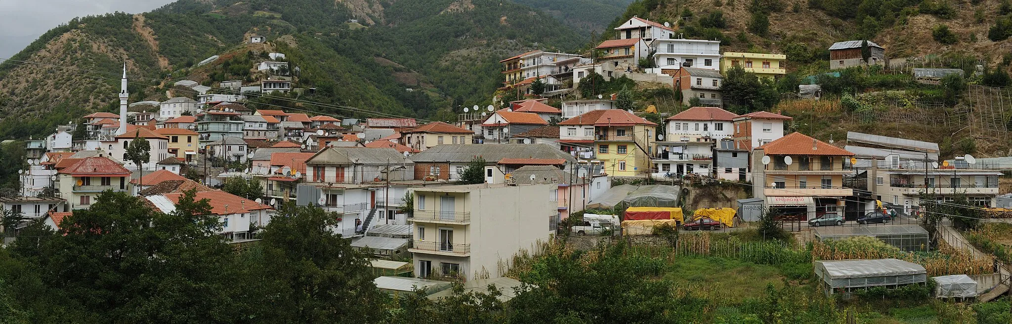 Photo showing: Panorama of Ano Thermes village, Xanthi Prefecture, Thrace, Greece.