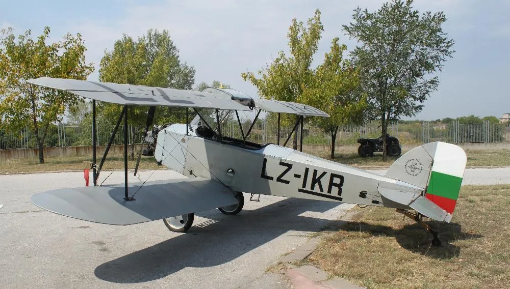 Photo showing: Darschavna Aeroplanna Rabotilniza, DAR-1, Rufzeichen LZ-IKR auf der BIAF Airshow 2011 in Plovdiv