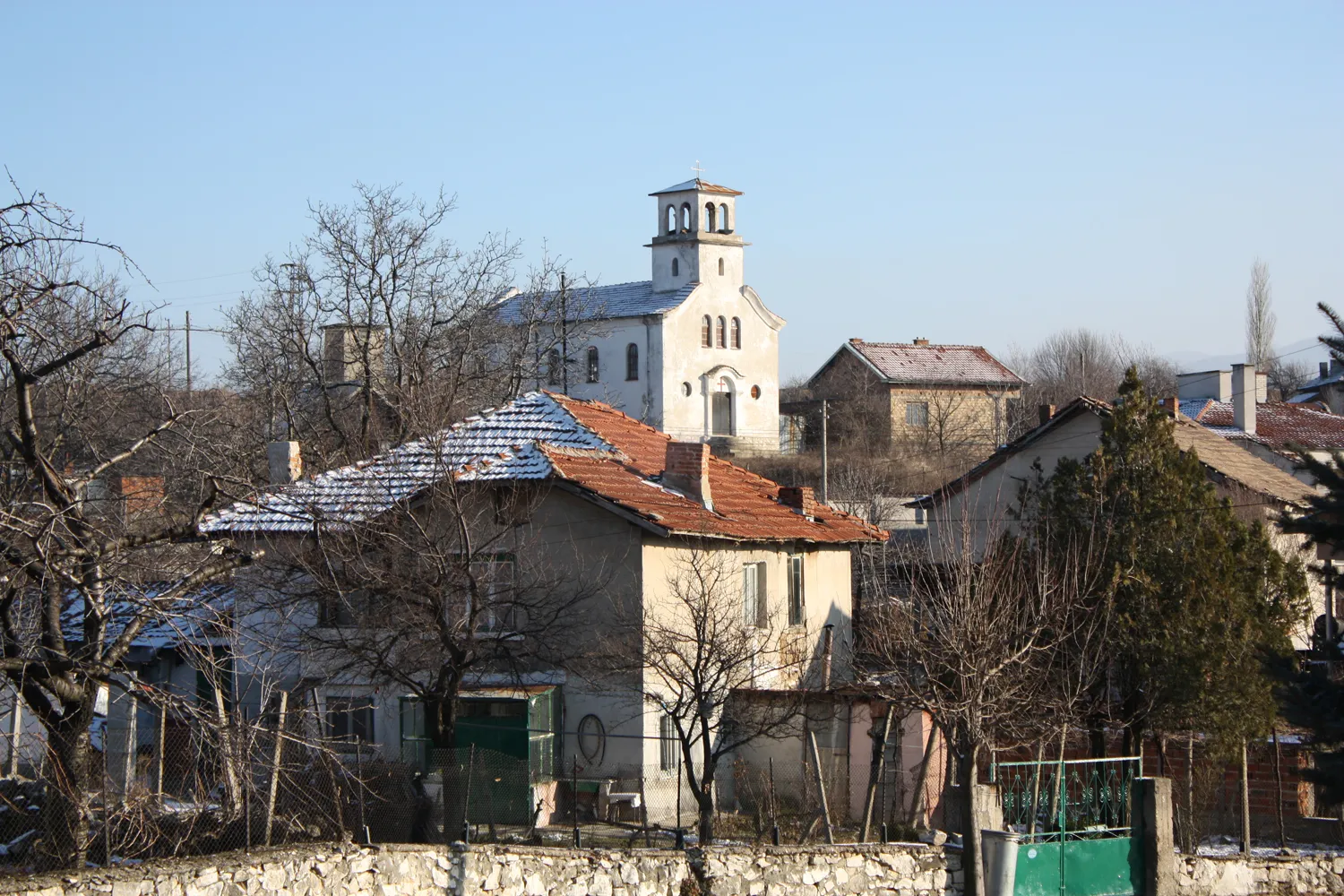 Photo showing: The Church district of Dabravite village, Bulgaria