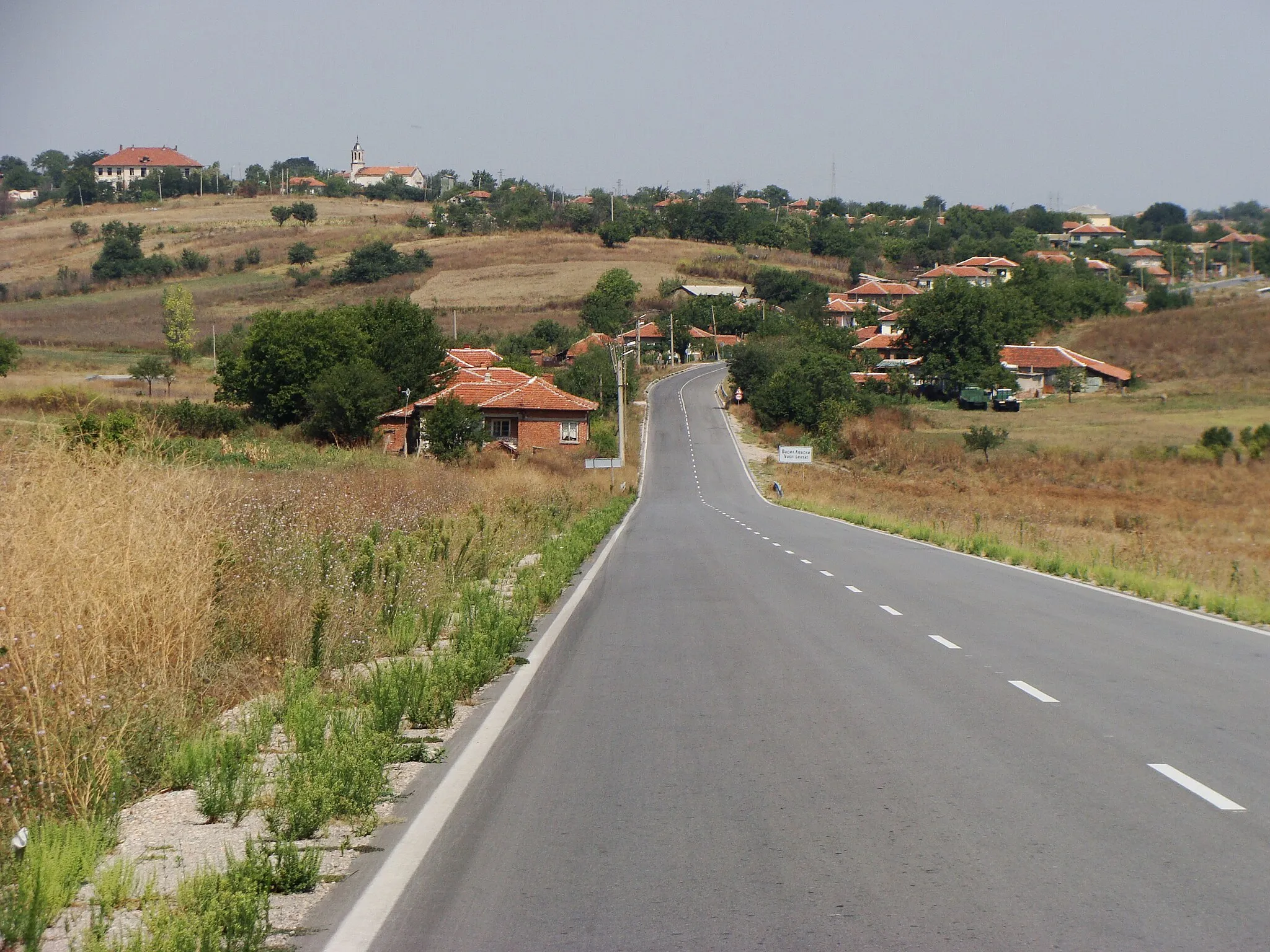 Photo showing: с. В.Левски от юг, изглед от шосе III-503 Ст. Загора - Симеоновград