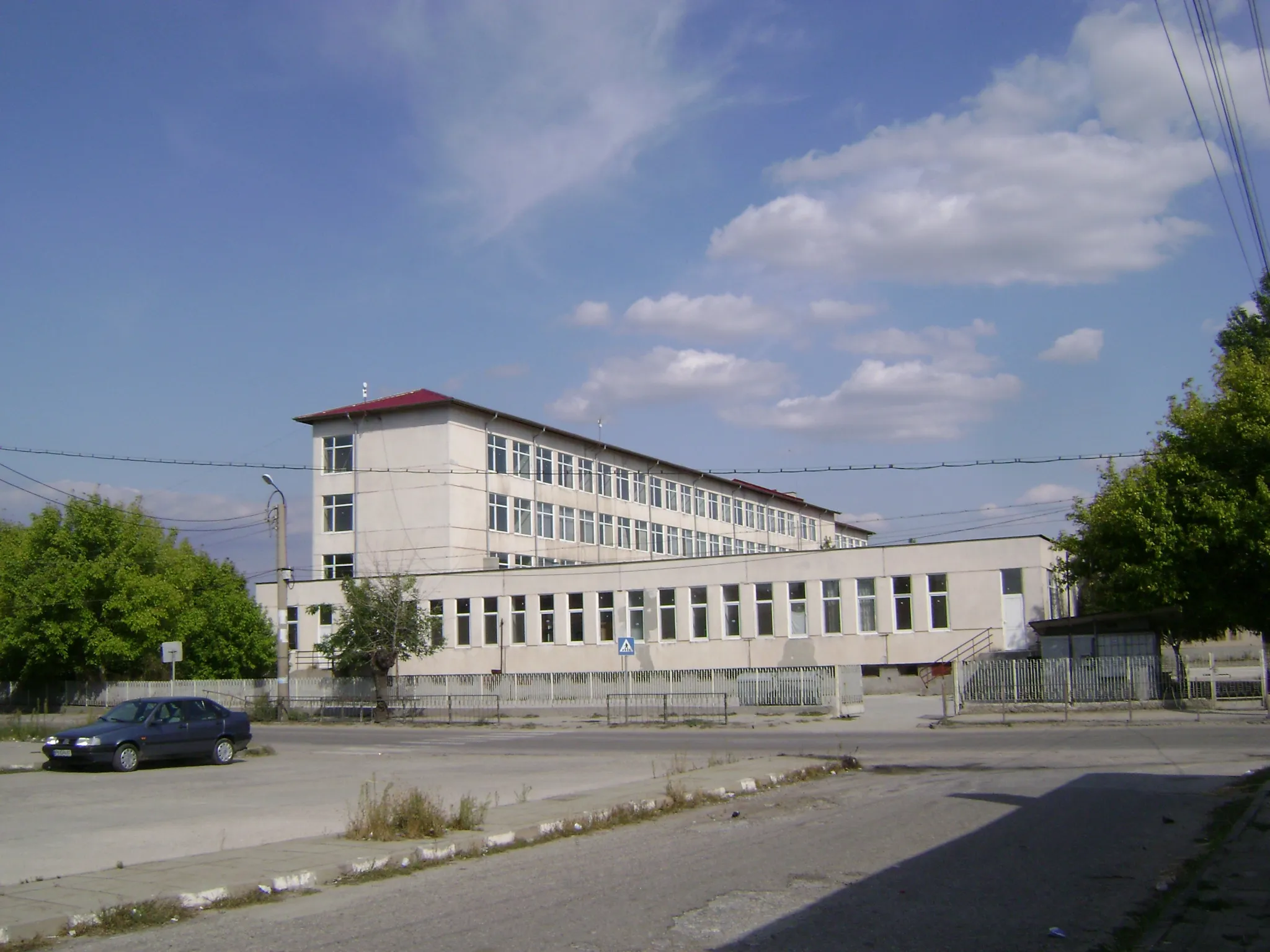 Photo showing: School - Tsalapitsa, Bulgaria