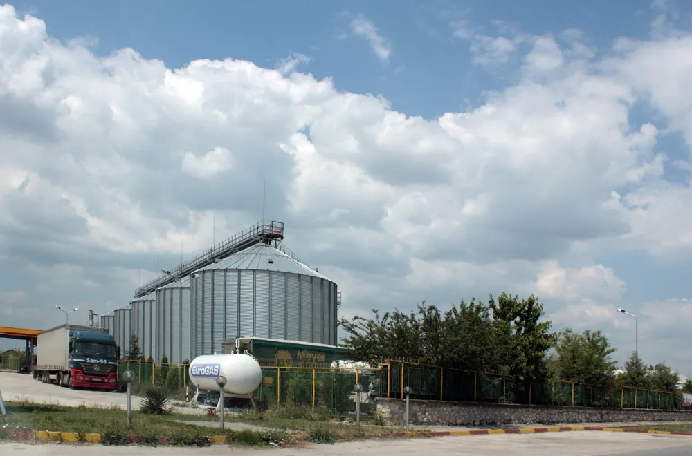 Photo showing: Rice mills in Gelemenovo, Bulgaria