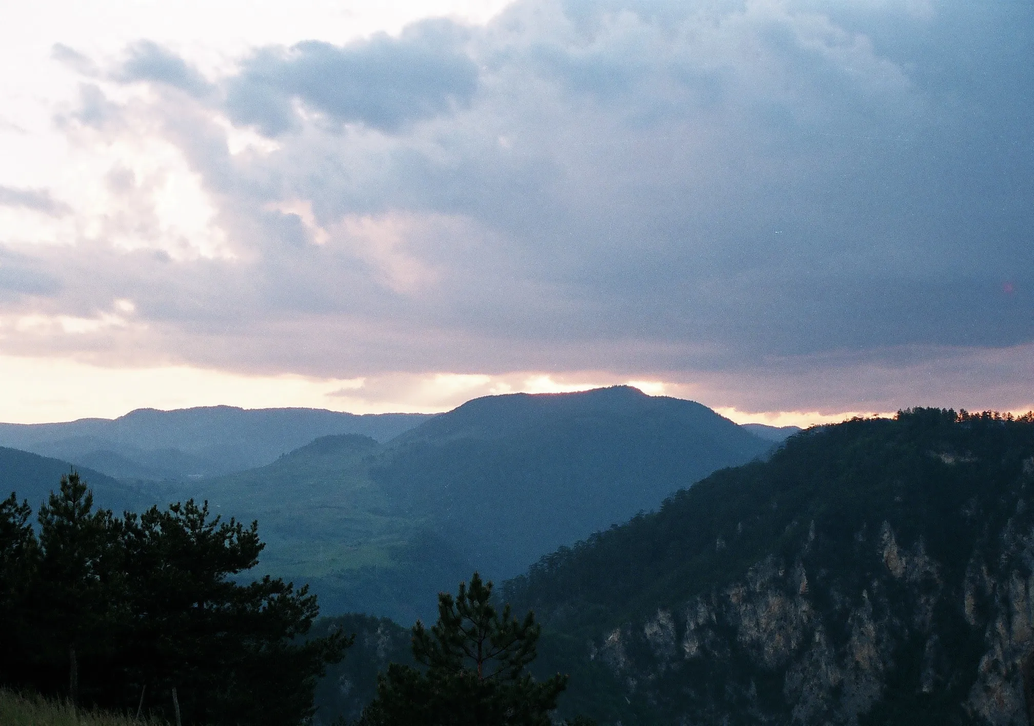 Photo showing: Village Gyovren