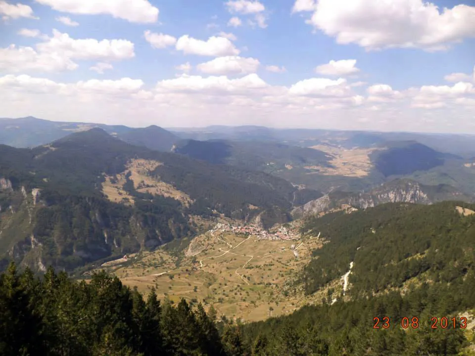 Photo showing: kabatas