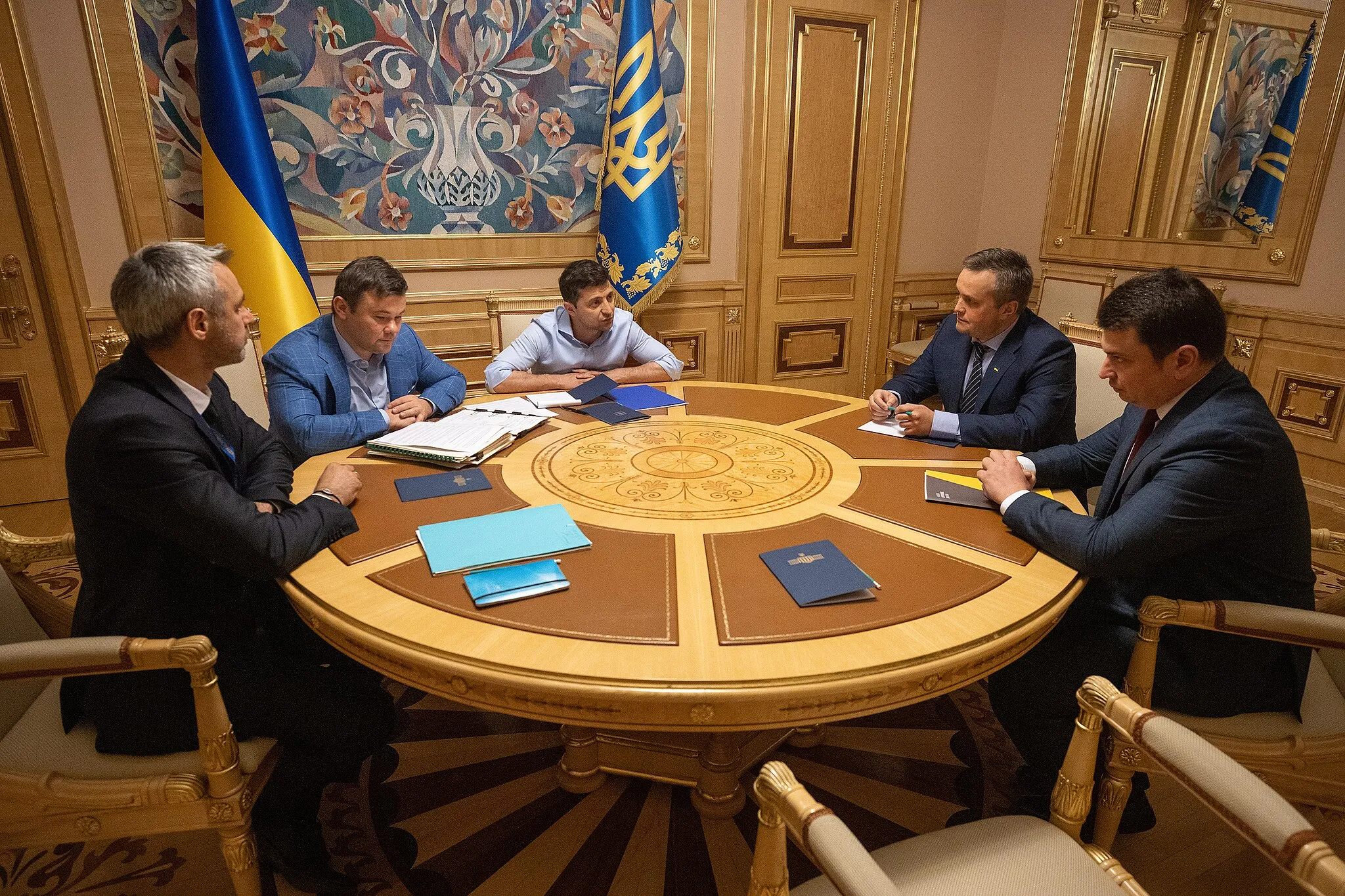 Photo showing: Президент України Володимир Зеленський провів зустріч із директором Національного антикорупційного бюро України (НАБУ) Артемом Ситником і керівником Спеціалізованої антикорупційної прокуратури (САП) Назаром Холодницьким.