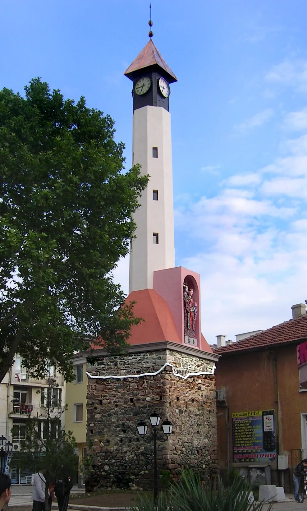 Photo showing: Renovated Clock tower in Pazardzhik, Bulgaria.