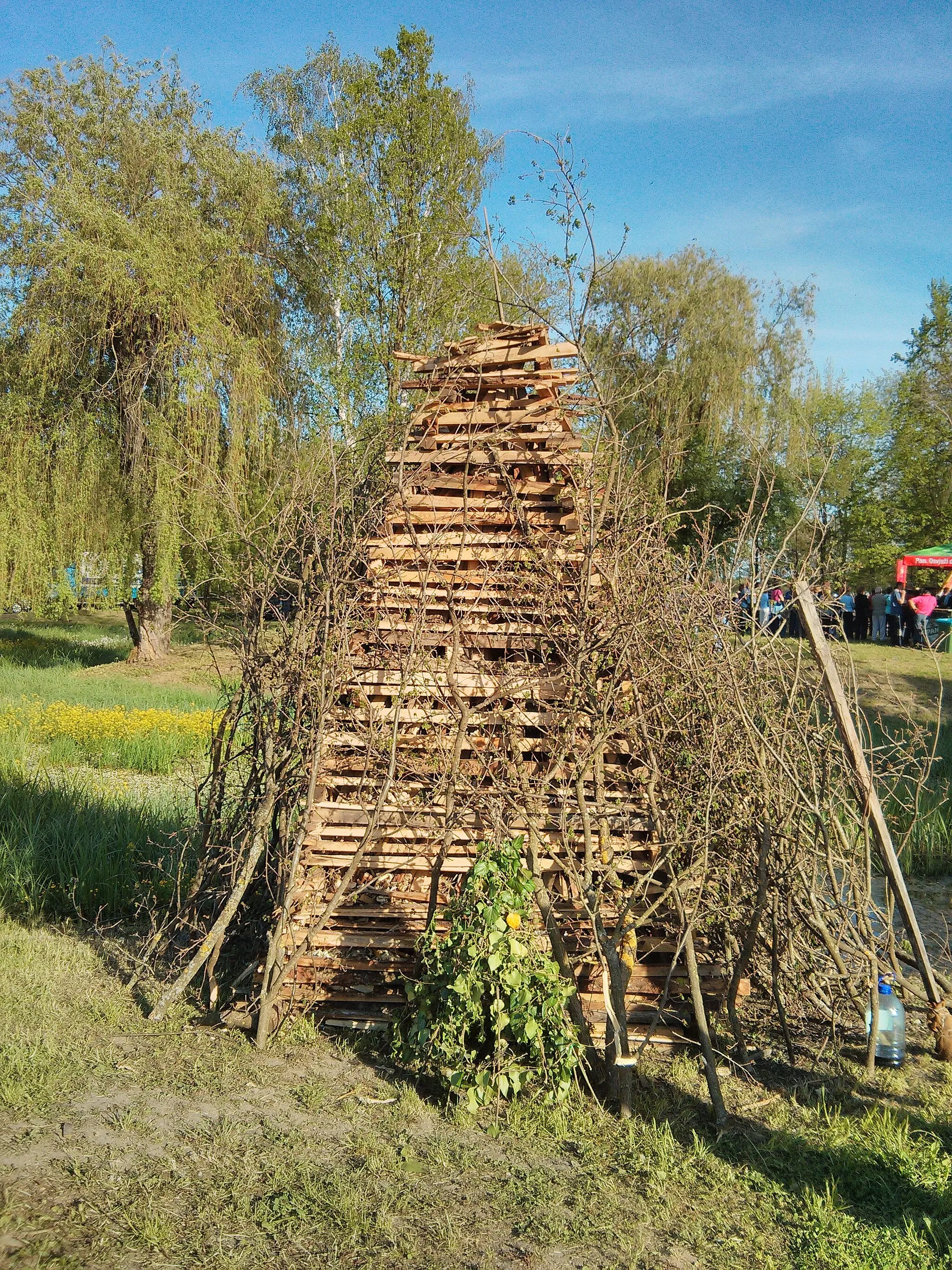 Photo showing: Bonfire at the Old Town of Lukavec