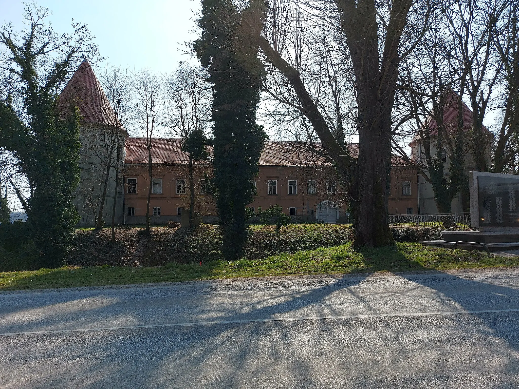 Photo showing: Dvorac Kerestinec
