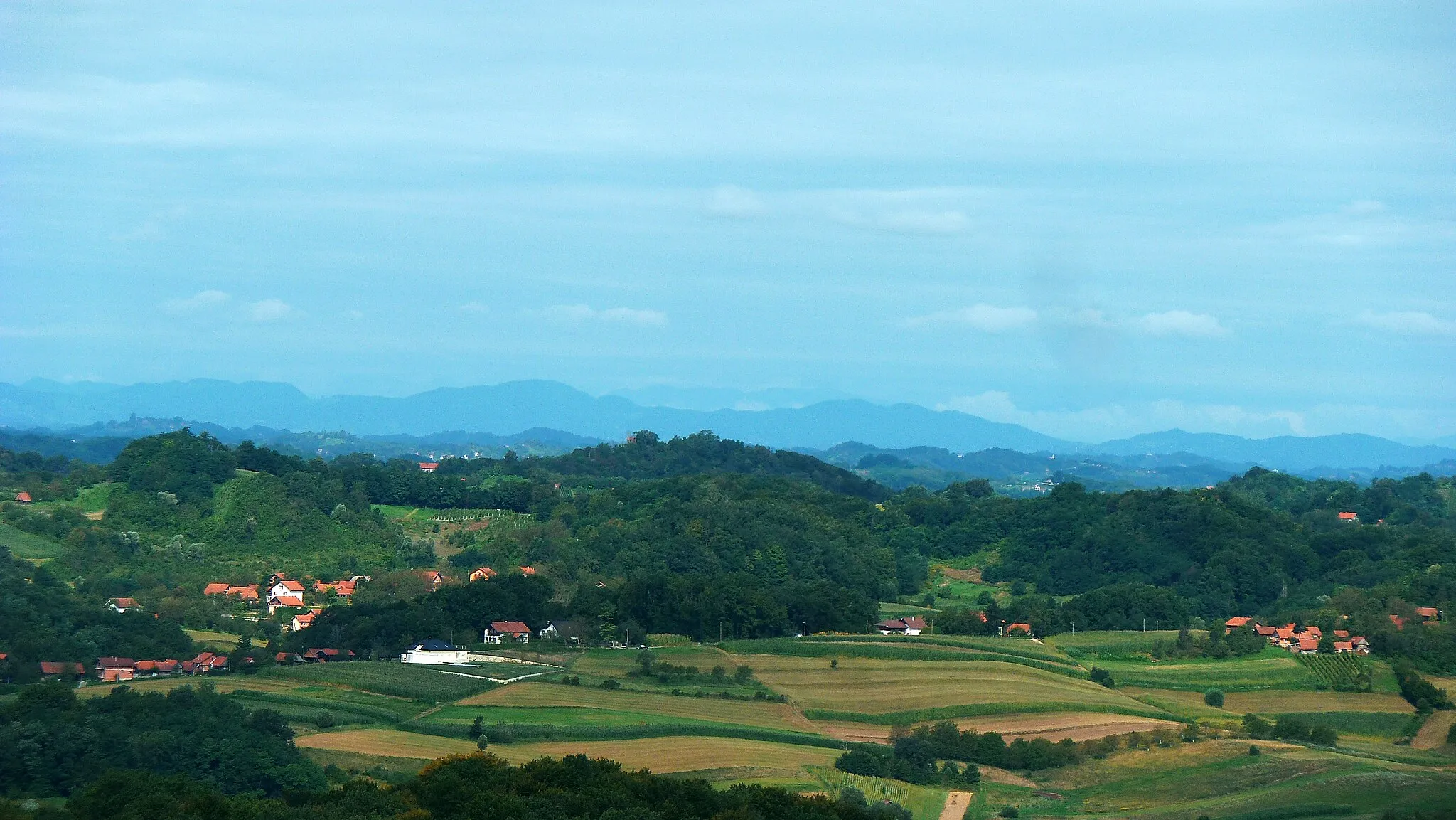 Photo showing: Pogled s balkona