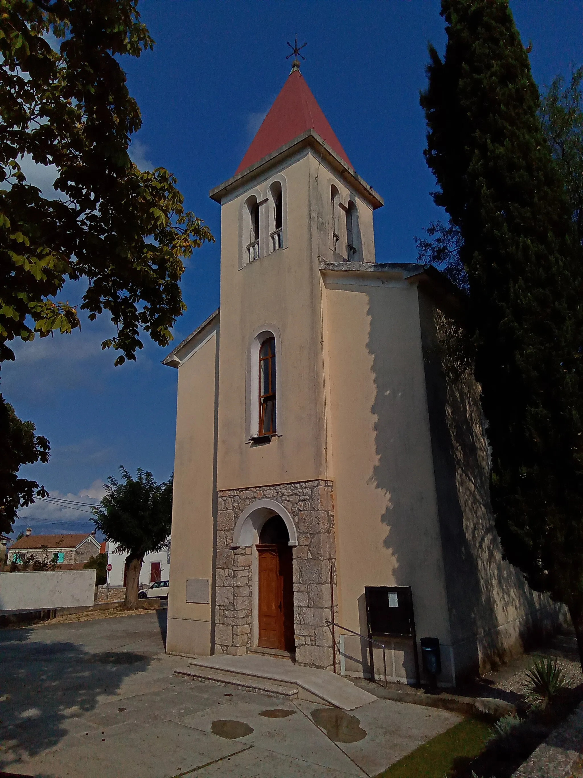 Photo showing: Church in Rasopasno settlement.