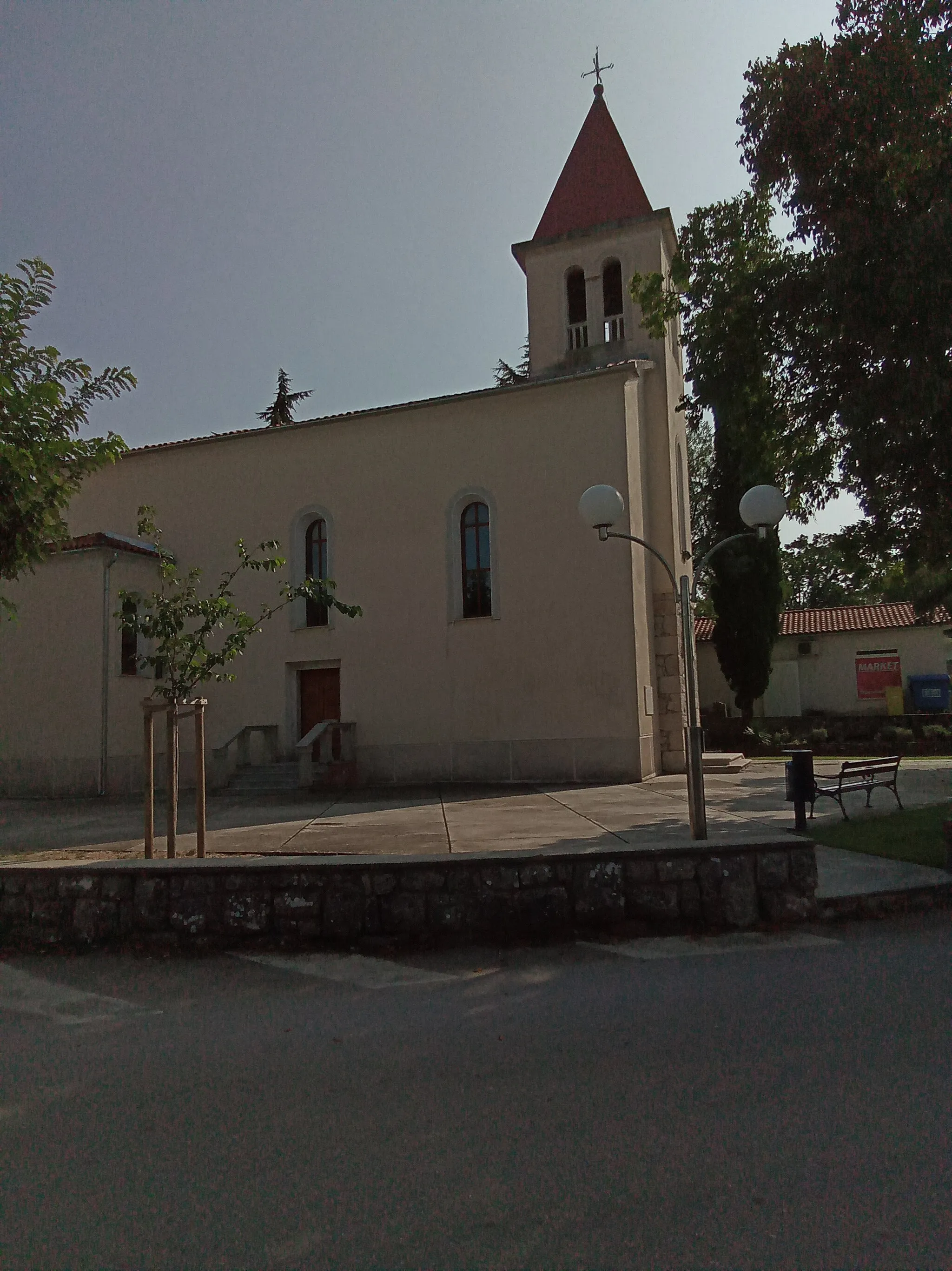 Photo showing: Church in Rasopasno settlement.