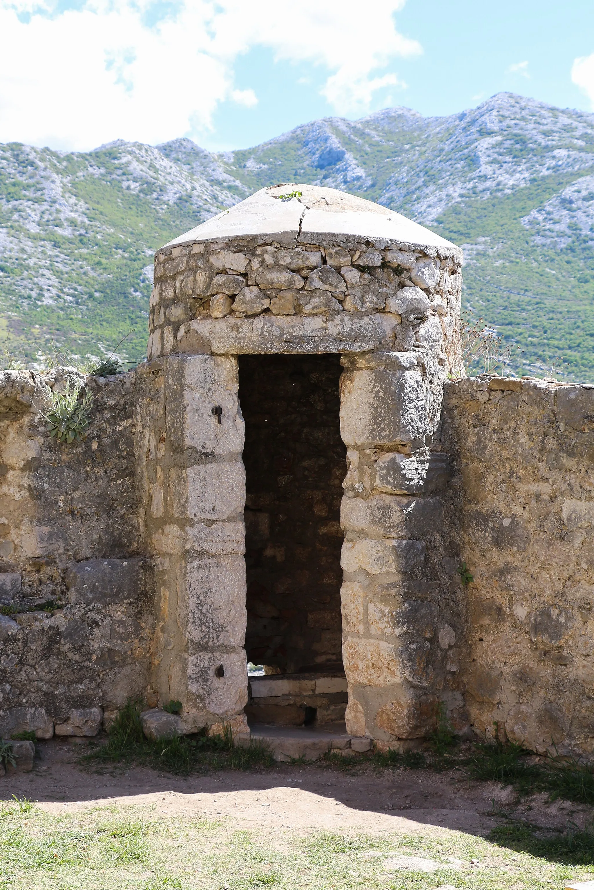 Photo showing: A bartizan in Klis Fortress, Croatia