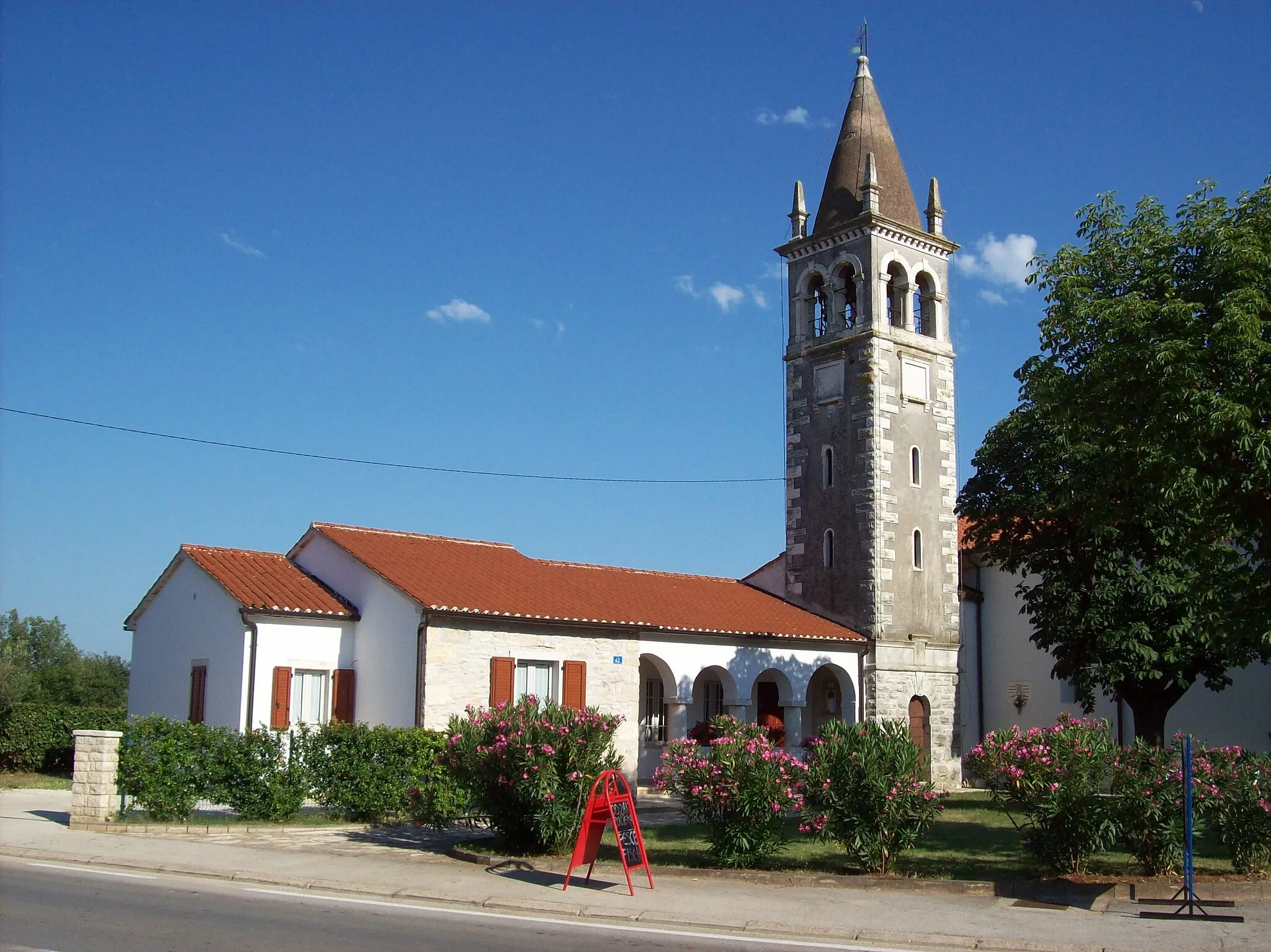 Photo showing: Marija na Krasu - Madonna del Carso, Croatia (church)