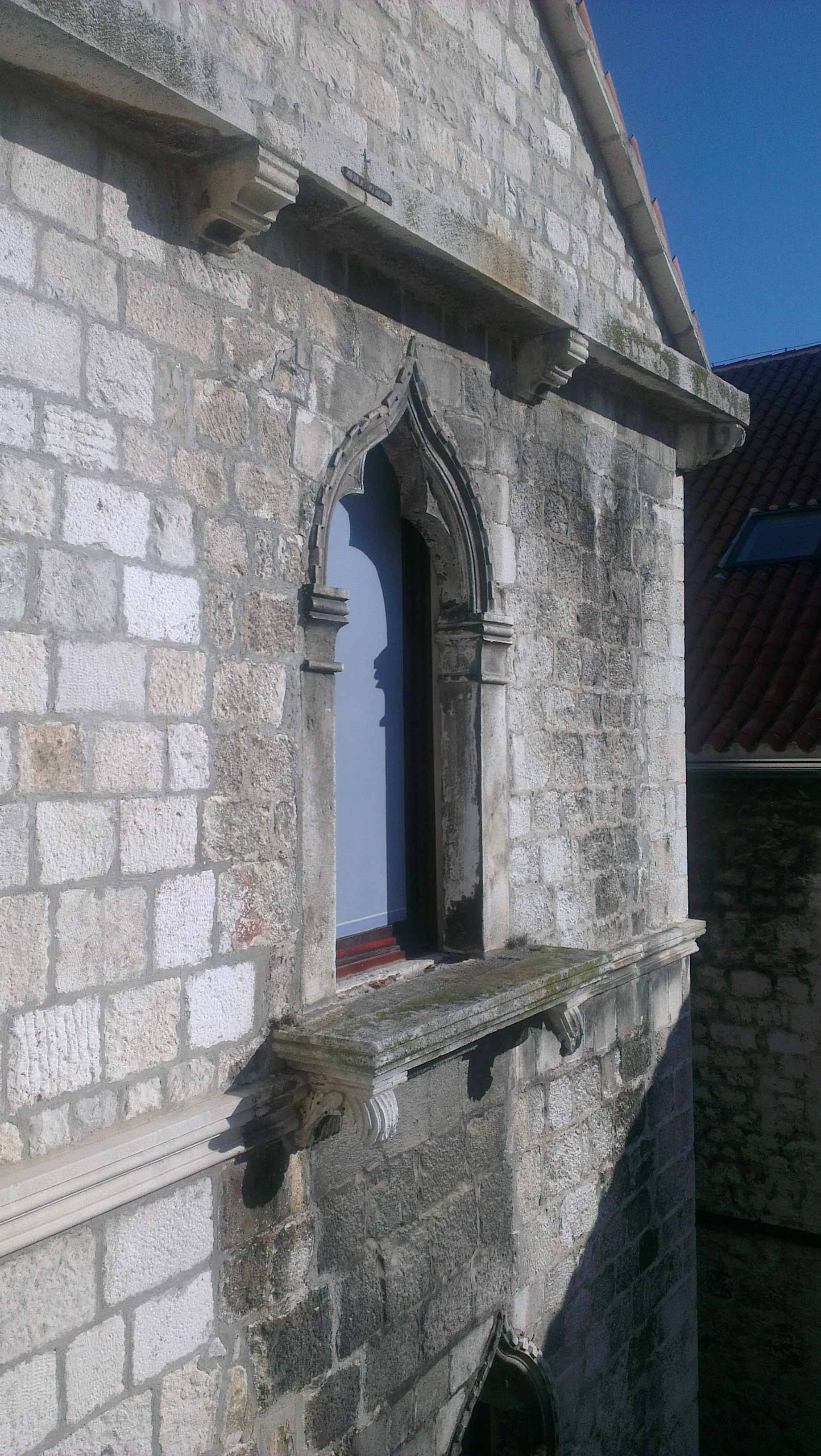 Photo showing: gotički prozor na zgradi Muzeja grada Splita
