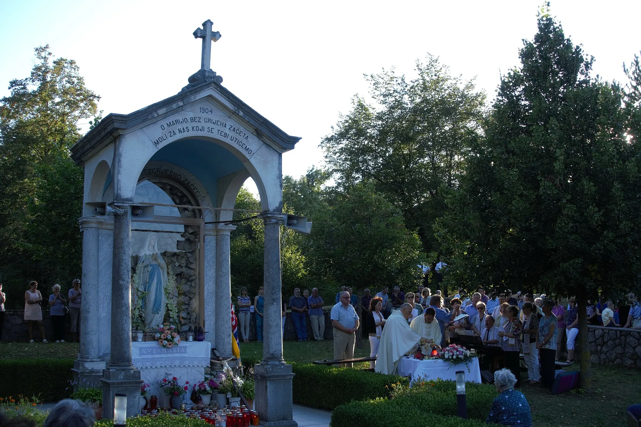 Photo showing: Mass at the Chapel of Strmašćica