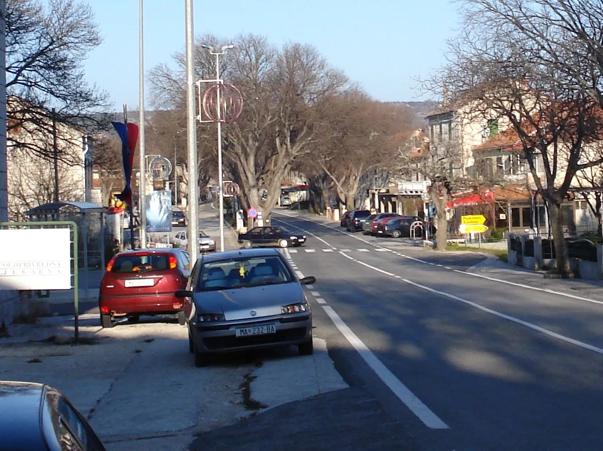 Photo showing: Main street in Zadvarje, a municipality in Split-Dalmatia County, Croatia.