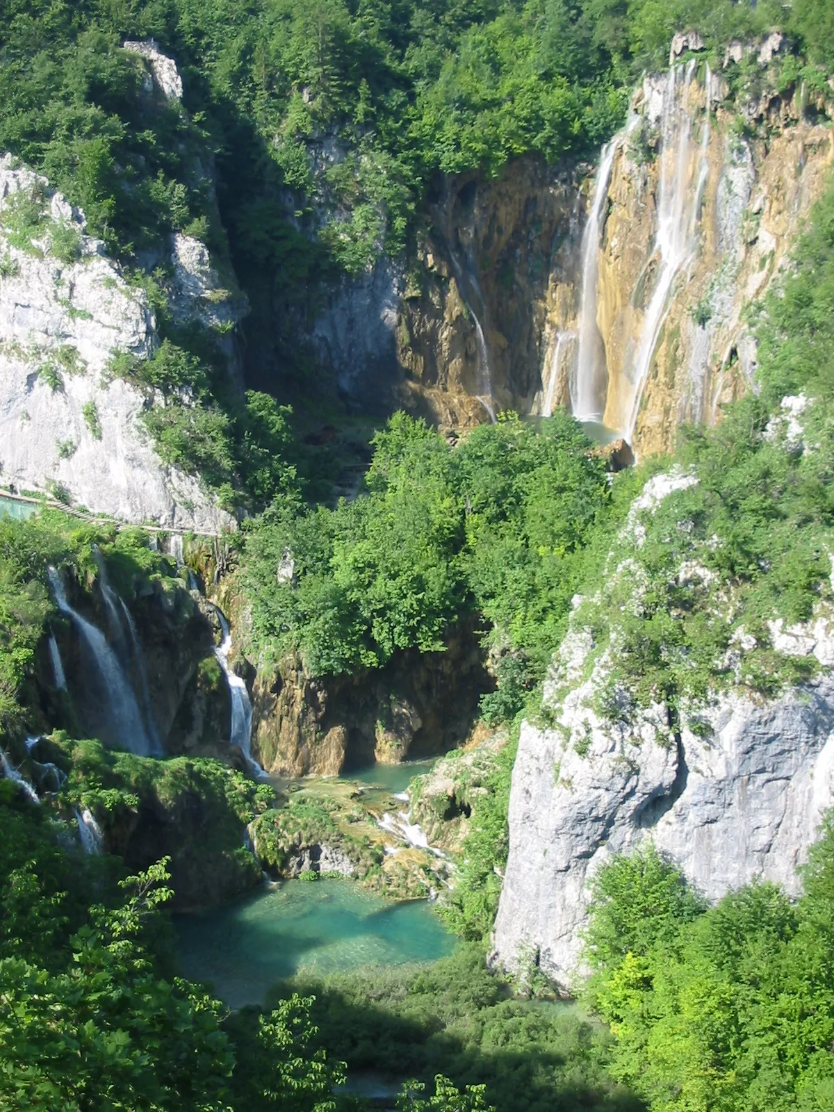 Photo showing: Plitvice lakes, Croatia.