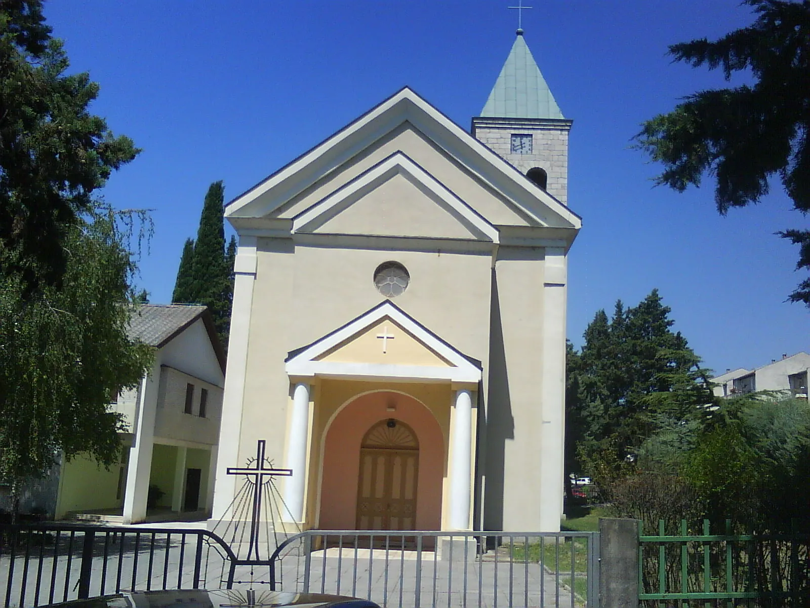 Photo showing: Roman Catholic church of St. Catherine in downtown Ljubuški