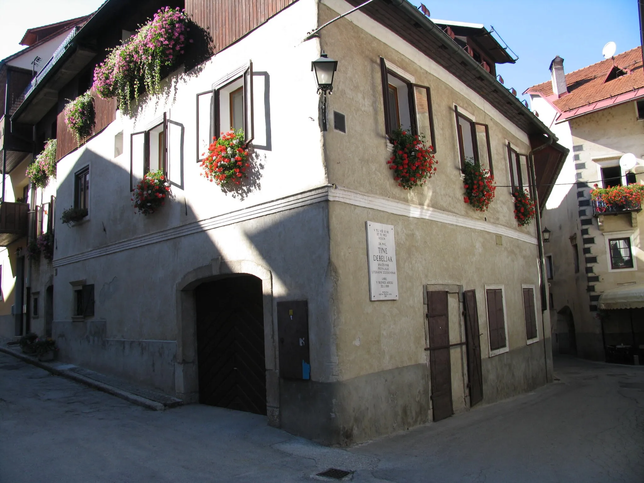 Photo showing: Tine Debeljak's house