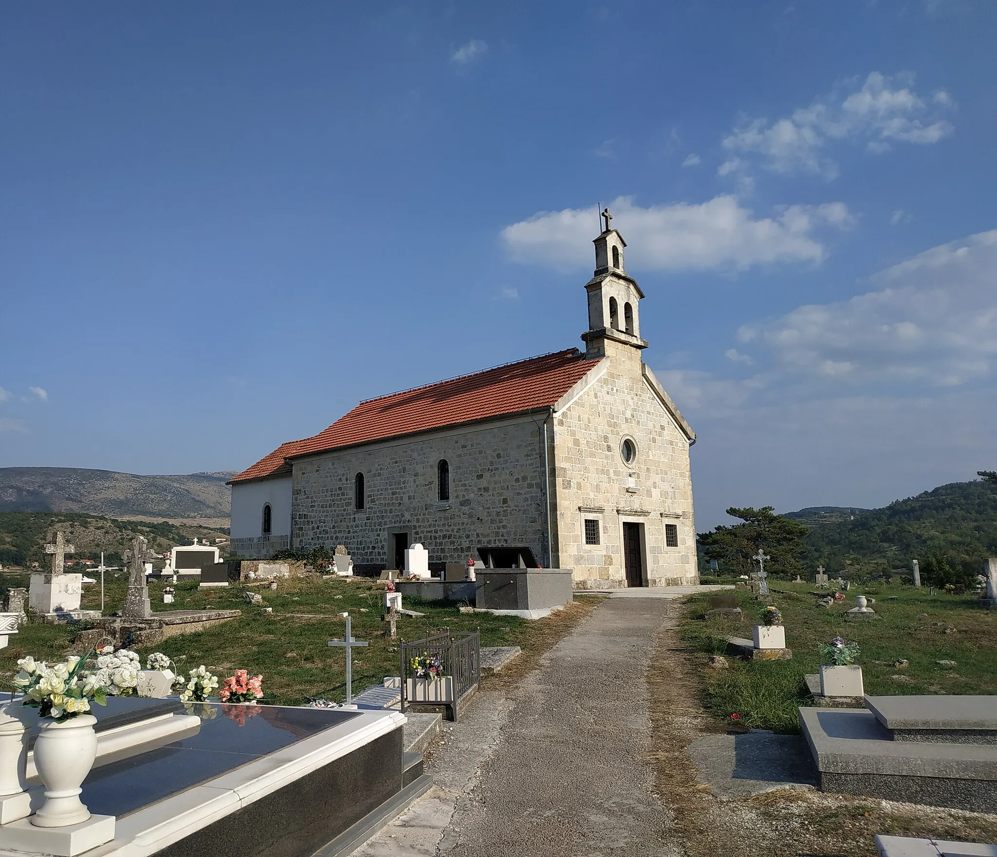 Photo showing: Župna crkva svetog Ilije u selu Kljaci