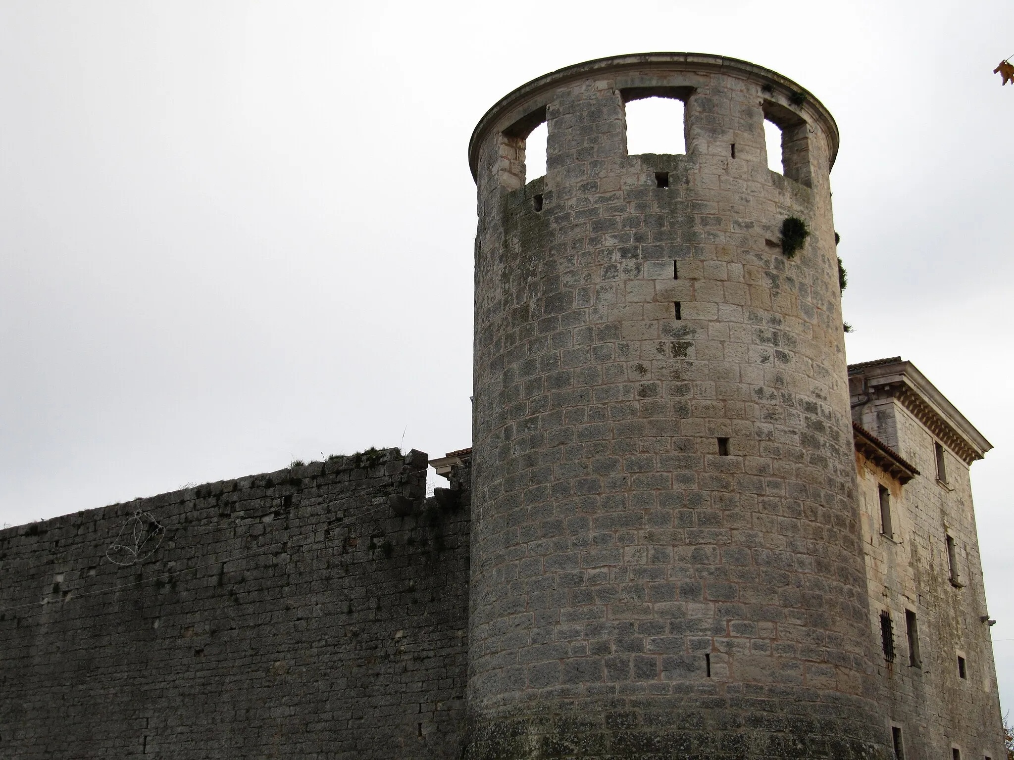 Photo showing: Grimani Castle in Svetvinčenat, Croatia.