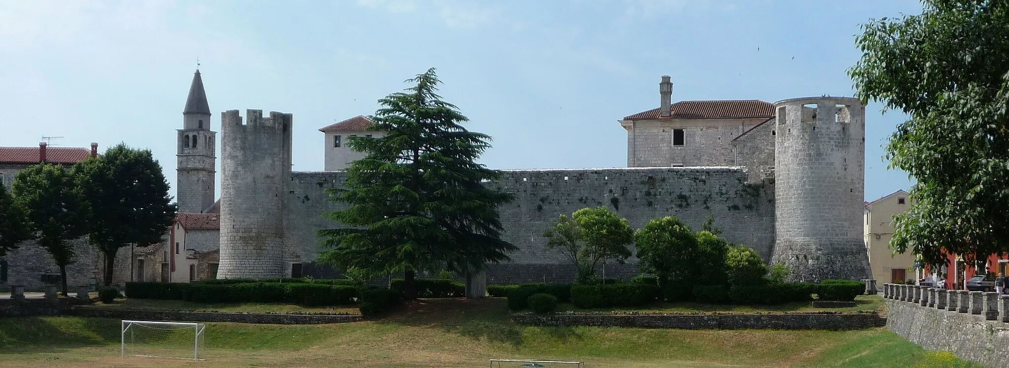 Photo showing: Grimani Castle, Svetvinčenat (San Vincenzo), Istria, Croatia.