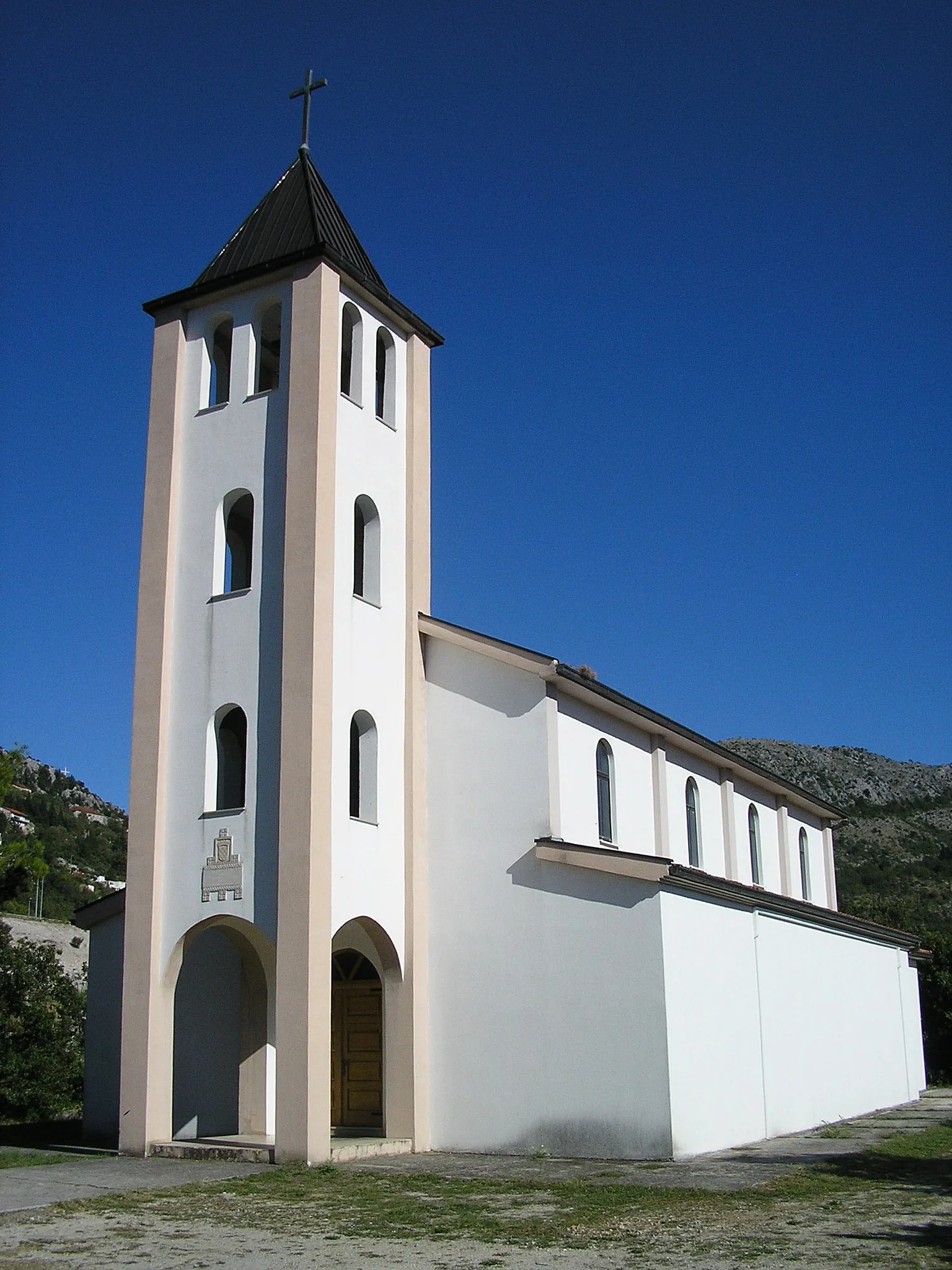 Photo showing: Church in Dusina