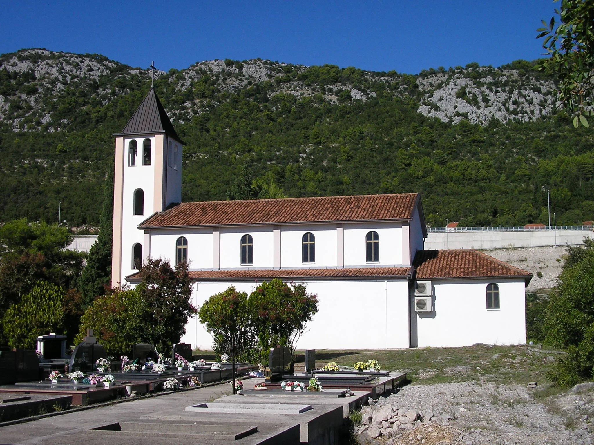 Photo showing: Church in Dusina