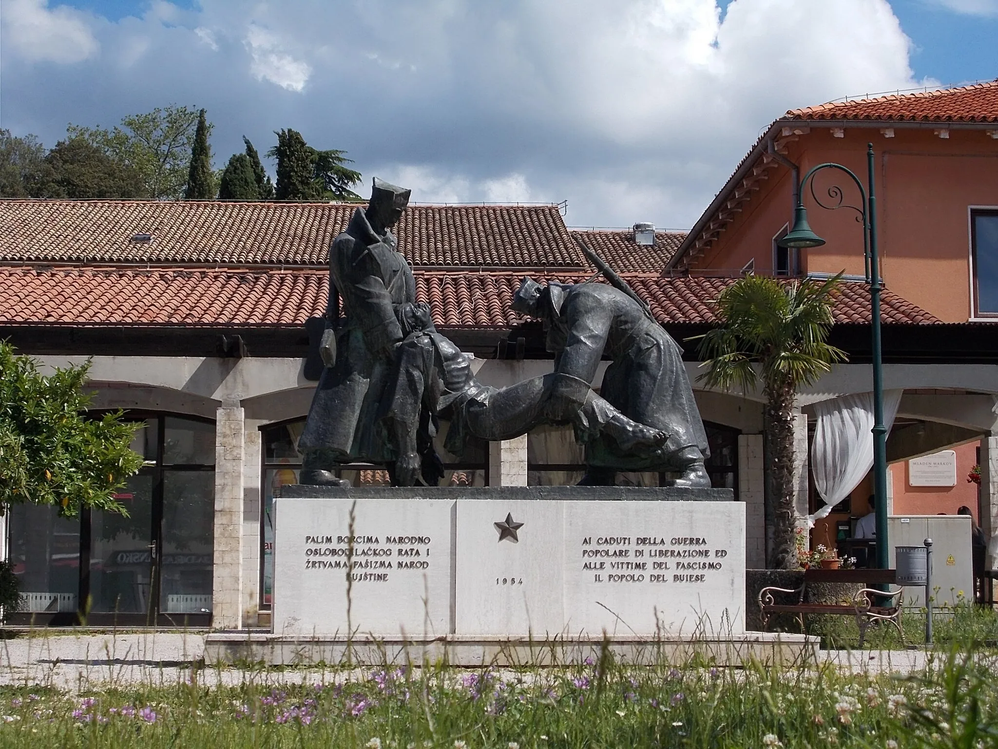 Photo showing: Buje - felszabadulási emlékmű
