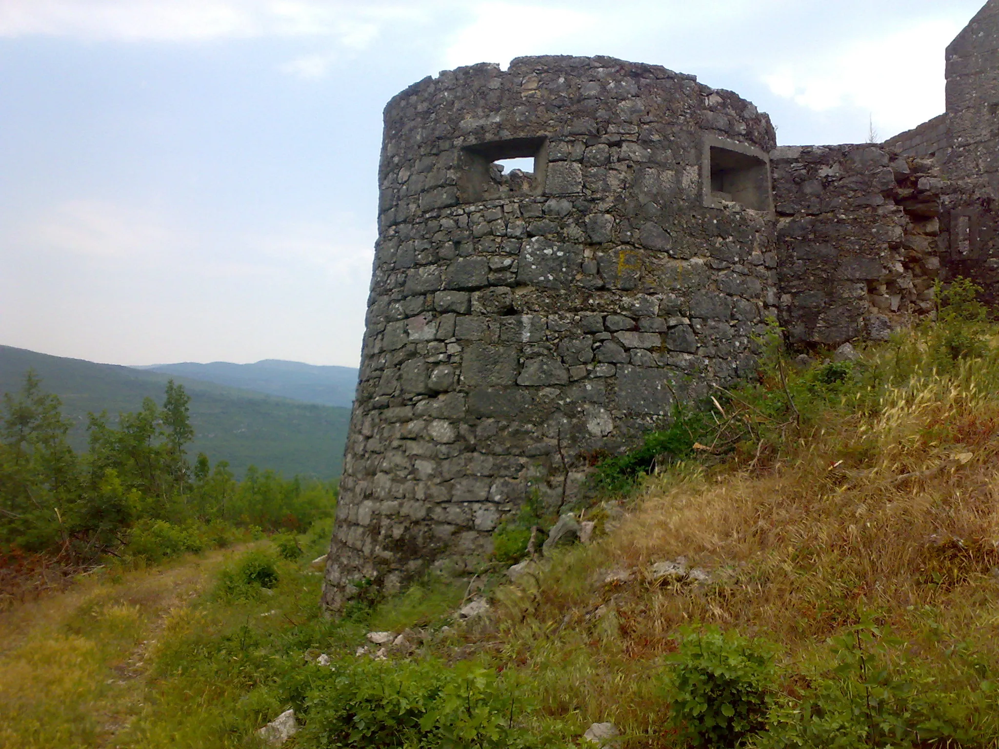 Photo showing: stara fortifikacijska utvrda Drakuljica kod Bilece